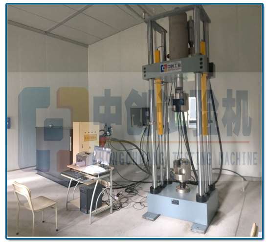 鋼絞線疲勞試驗機 現(xiàn)場圖